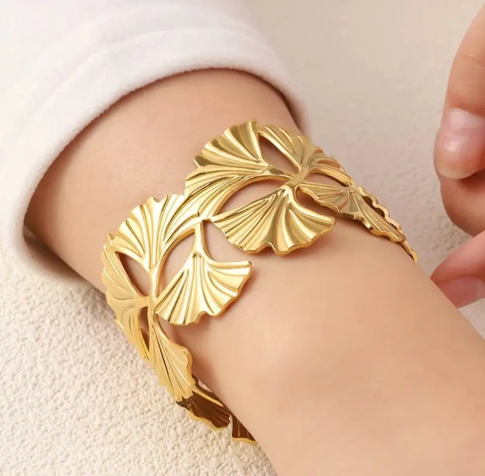 Ginkgo Leaf Cuff Bracelet – Elegant Statement Bracelet for Women