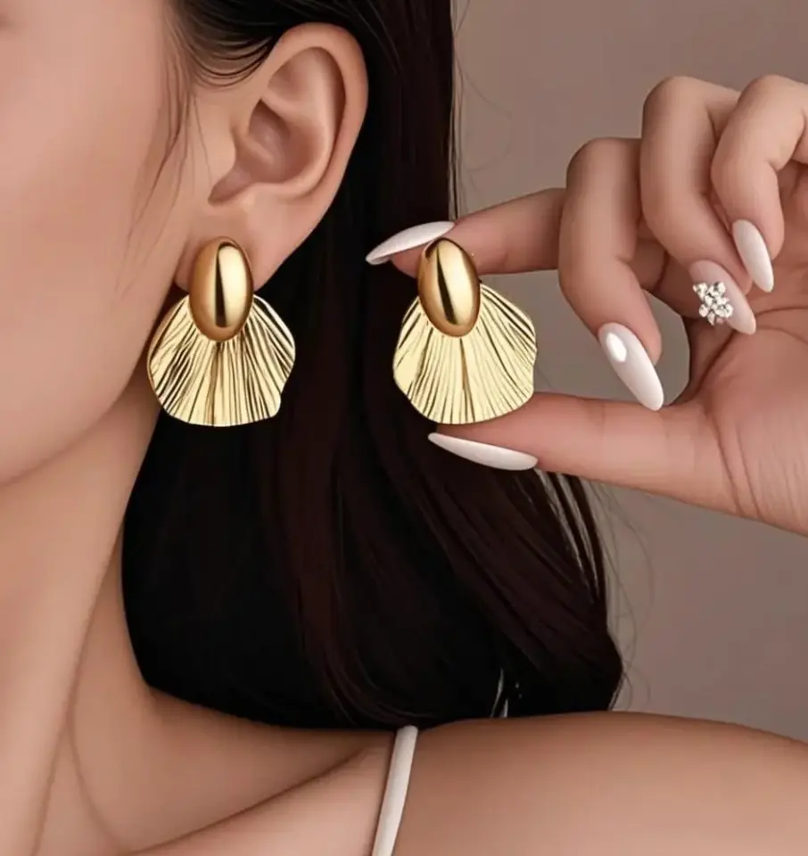 Golden Shell Fan Statement Earring
