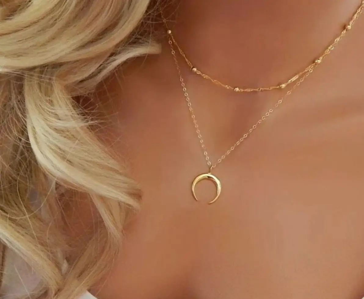 Minimalist Crescent Moon Pendant Necklace