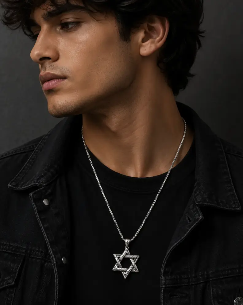 Interlocking Star Pendant Necklace – Silver Tone