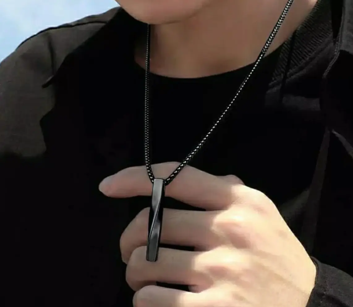 Sleek Bar Pendant Chain