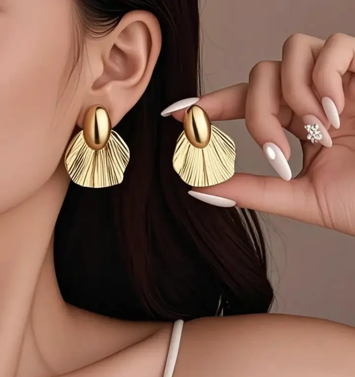 Golden Shell Fan Statement Earring