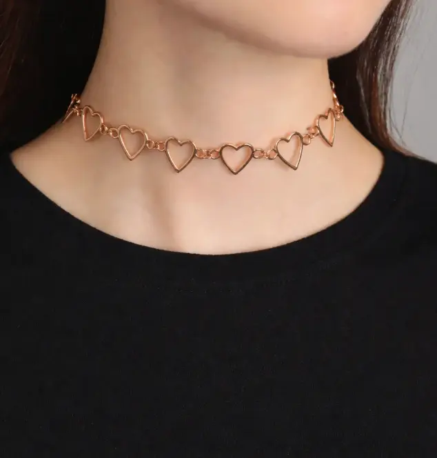 Minimal Heart Link Choker Necklace