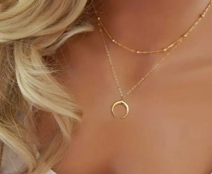 Minimalist Crescent Moon Pendant Necklace