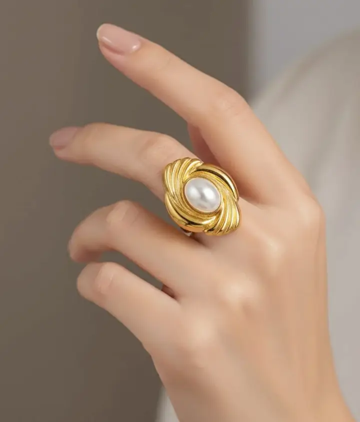 Aurora Swirl Pearl Statement Ring