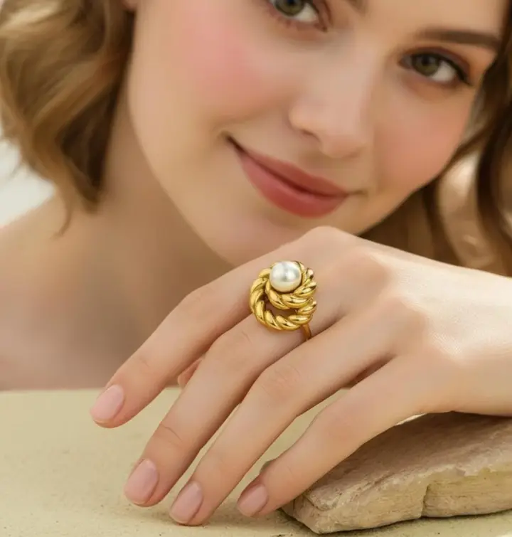 Golden Twist Pearl Halo Ring