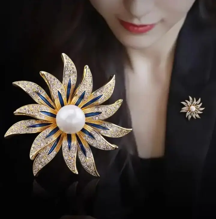 Royal Pearl Bloom Brooch – Elegant Floral Statement Pin
